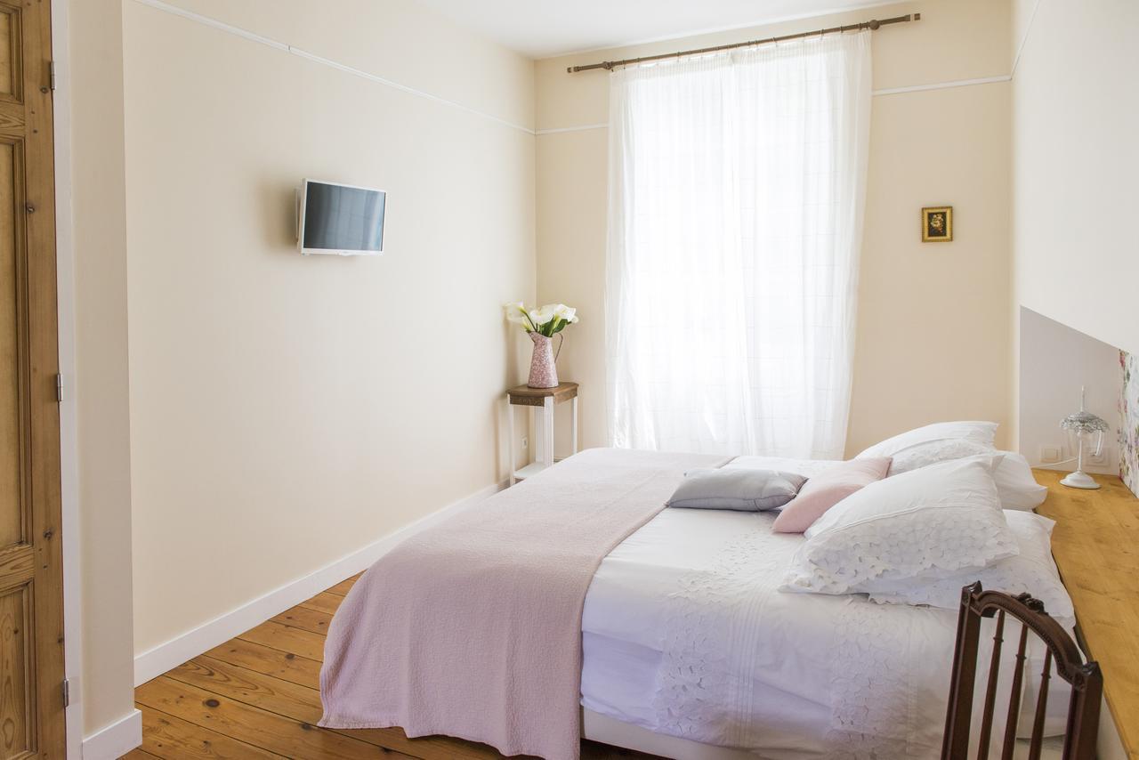 Bed And Breakfast La Cordonnerie Villandraut Buitenkant foto